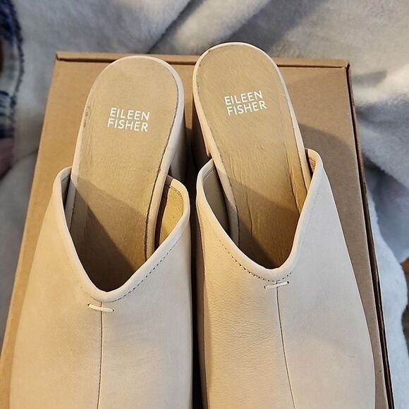 Eileen Fisher size 10 Chunky heel - Picture 3 of 5